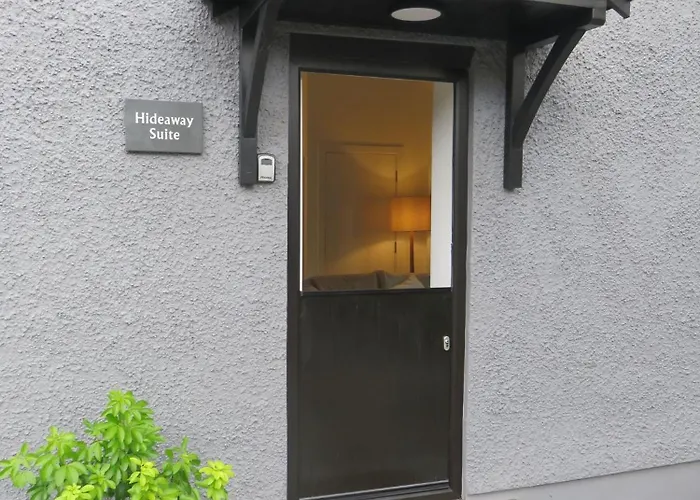 Апартаменты Hideaway *